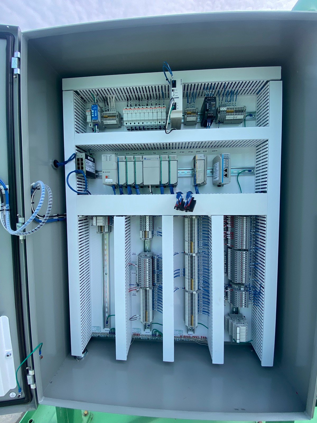 Power Cable Routing